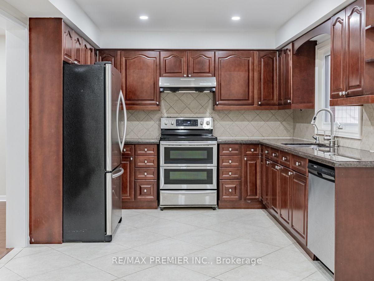 3498 Redmond Rd