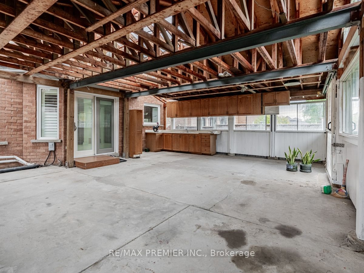3498 Redmond Rd