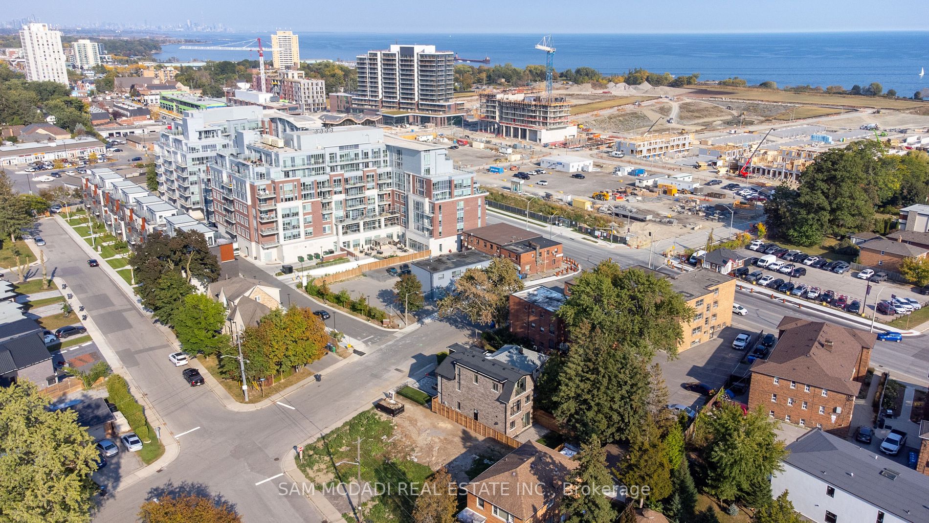10 Benson Ave W