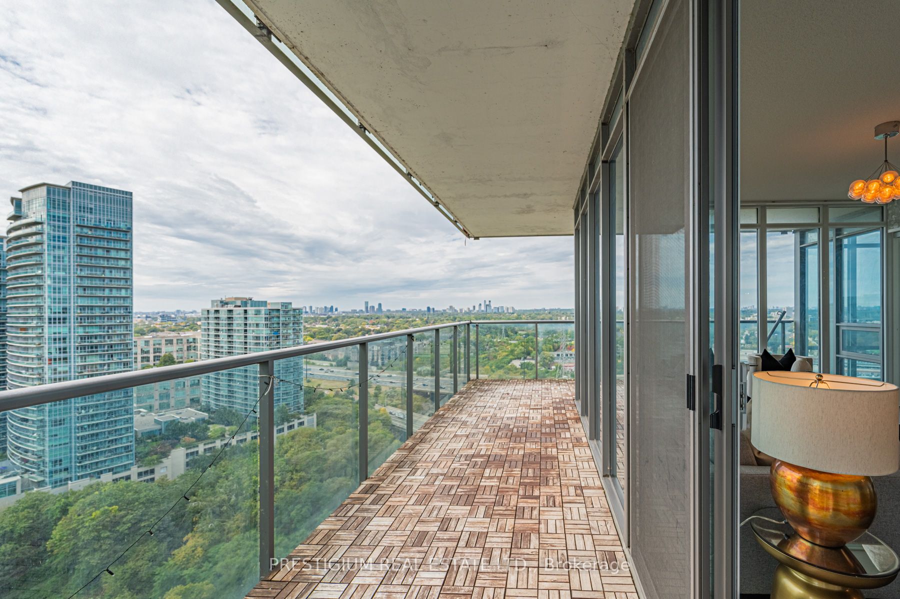 90 Park Lawn Rd, #2517