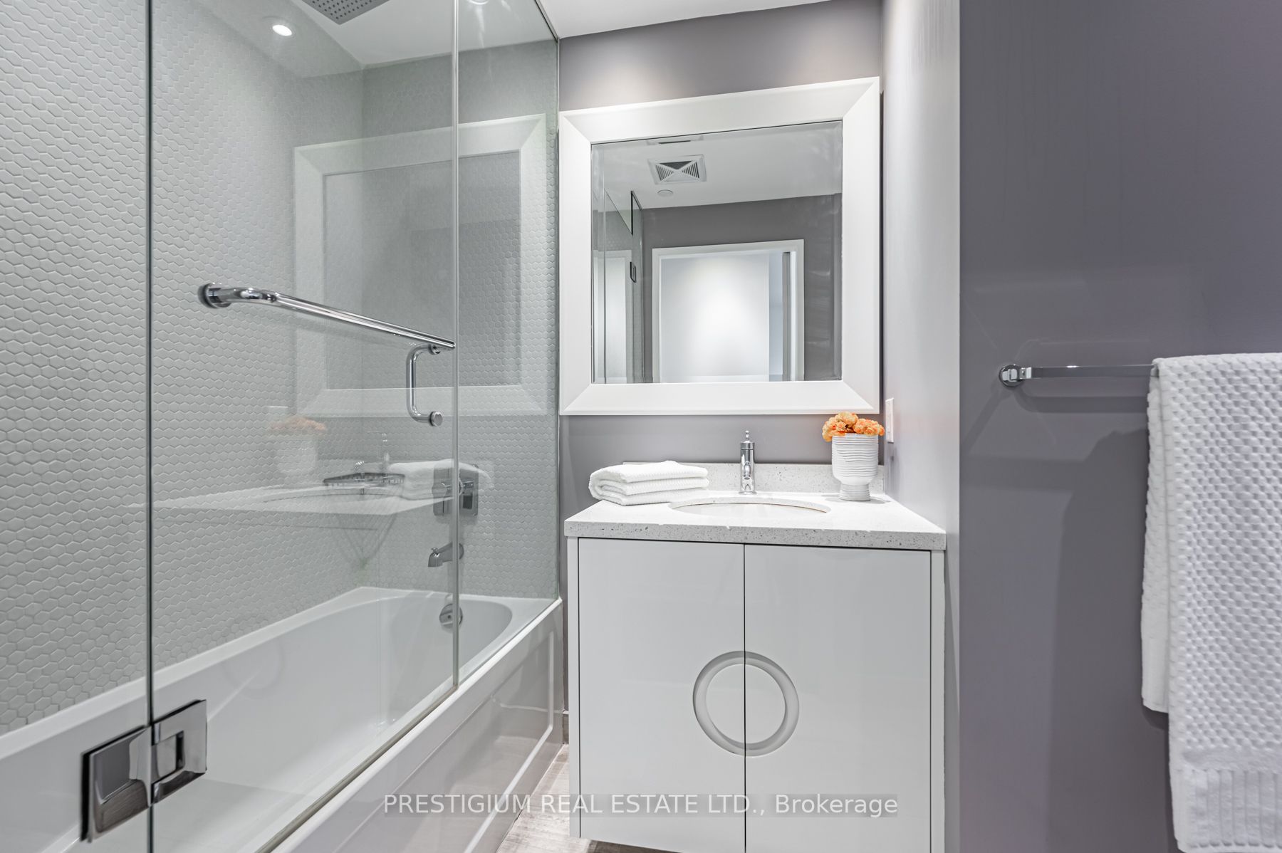 90 Park Lawn Rd, #2517