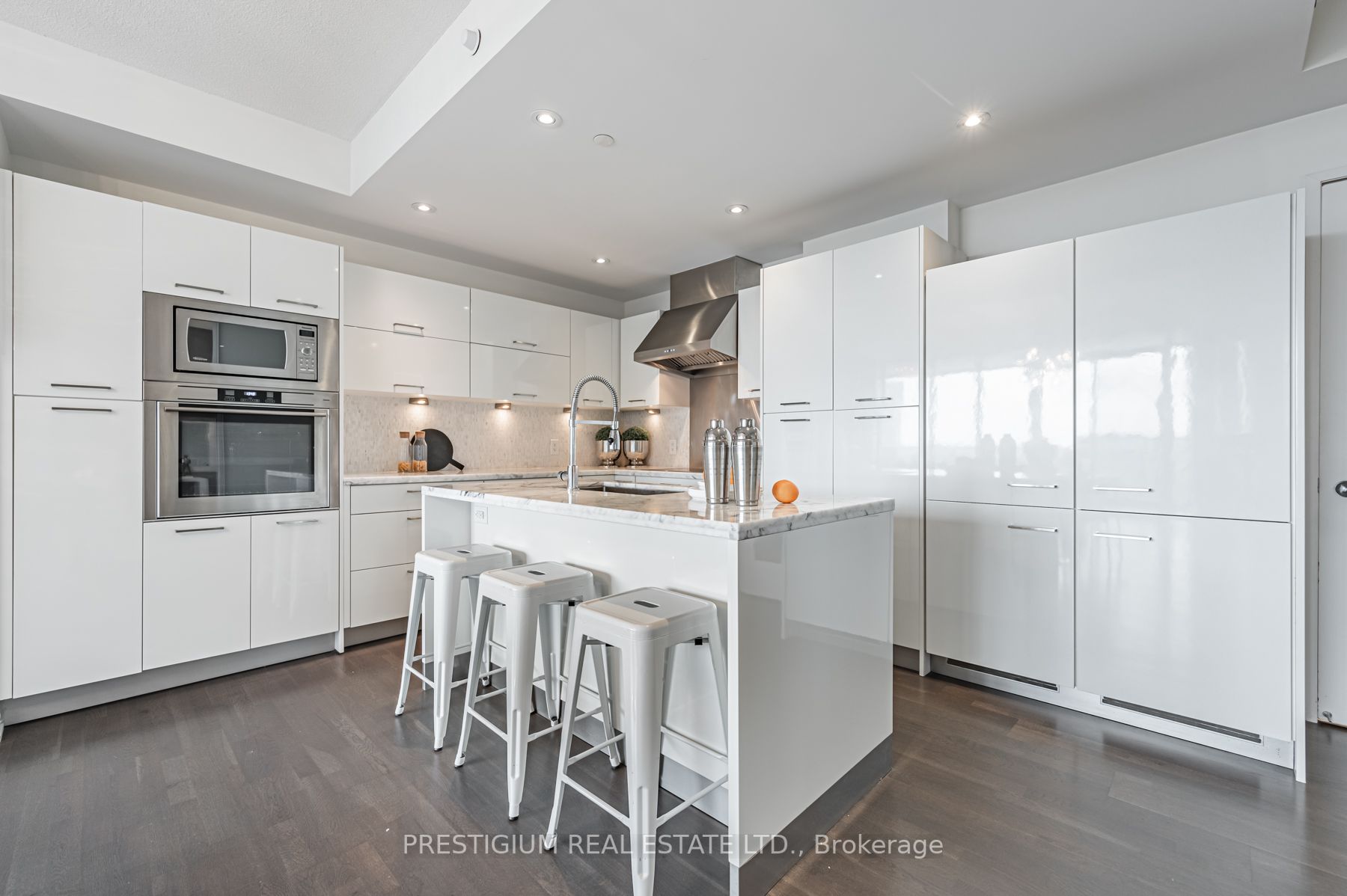 90 Park Lawn Rd, #2517