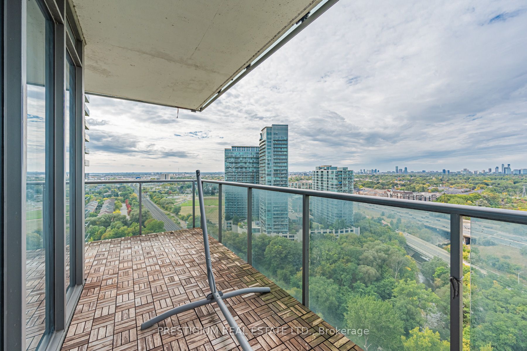 90 Park Lawn Rd, #2517