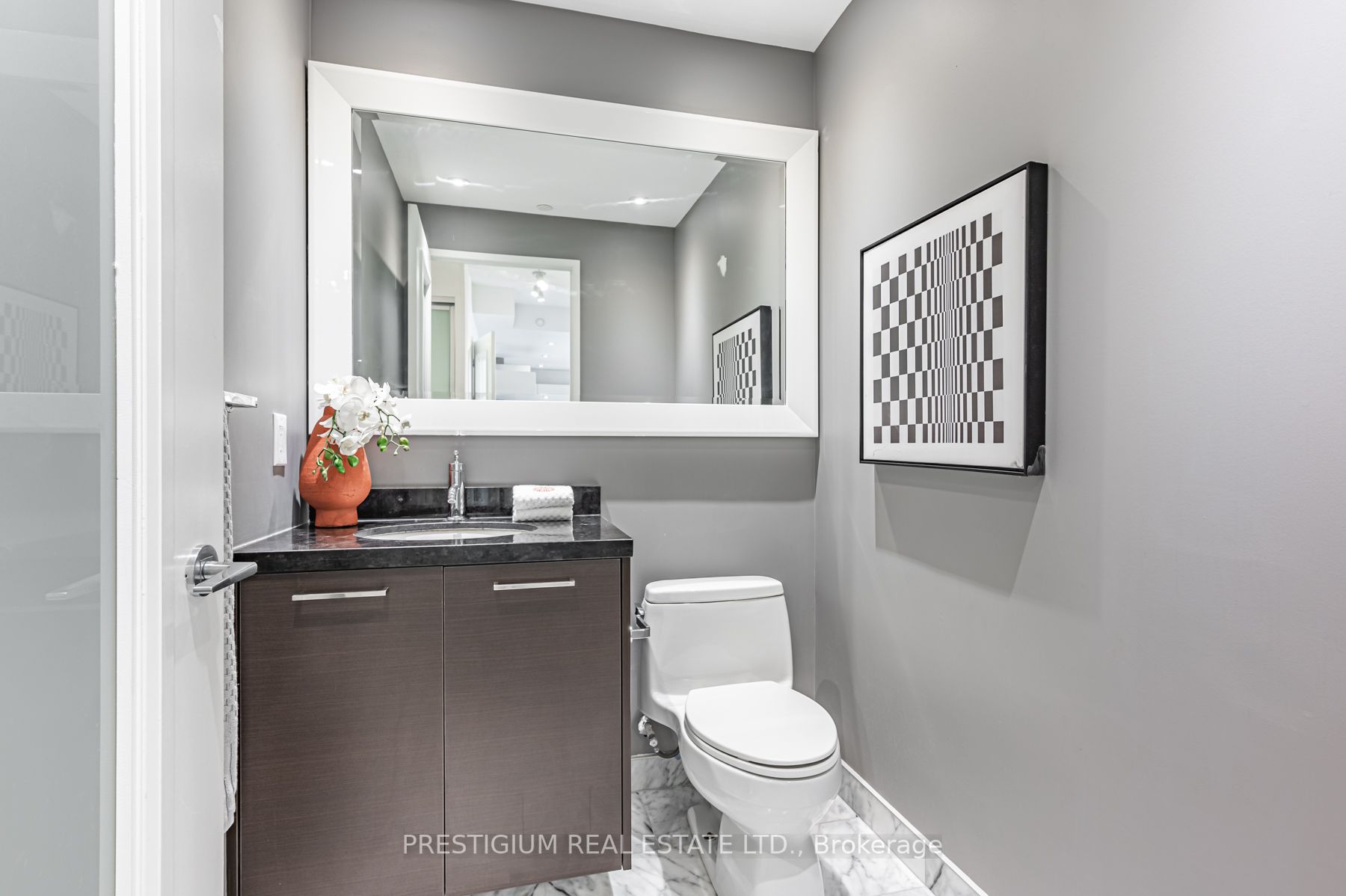 90 Park Lawn Rd, #2517