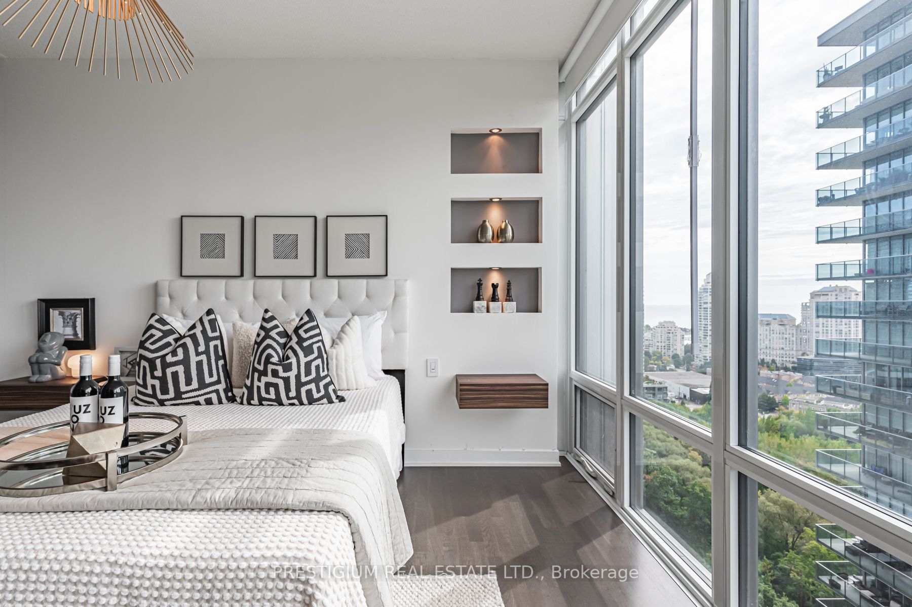 90 Park Lawn Rd, #2517