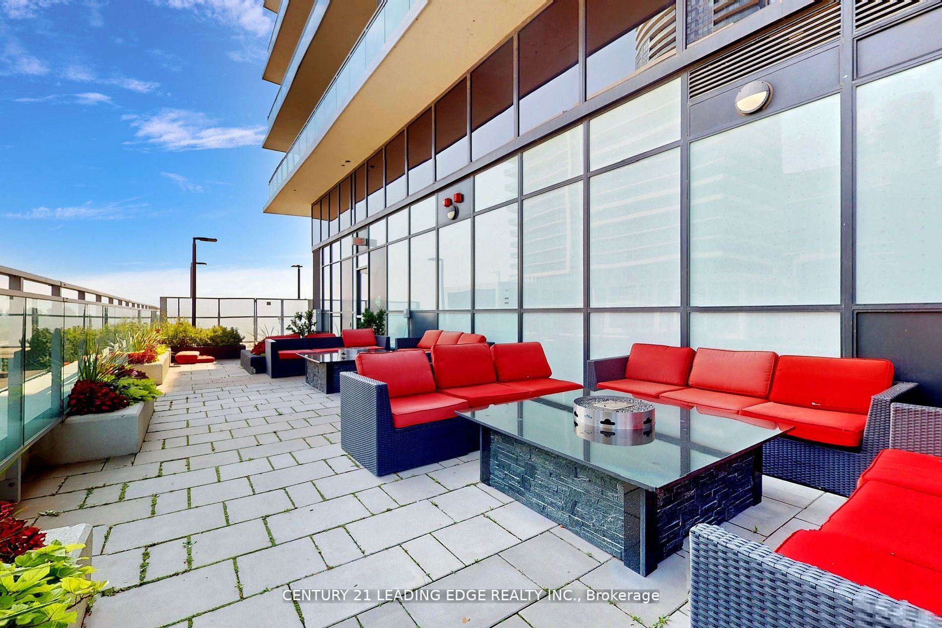 33 Shore Breeze Dr W, #1901