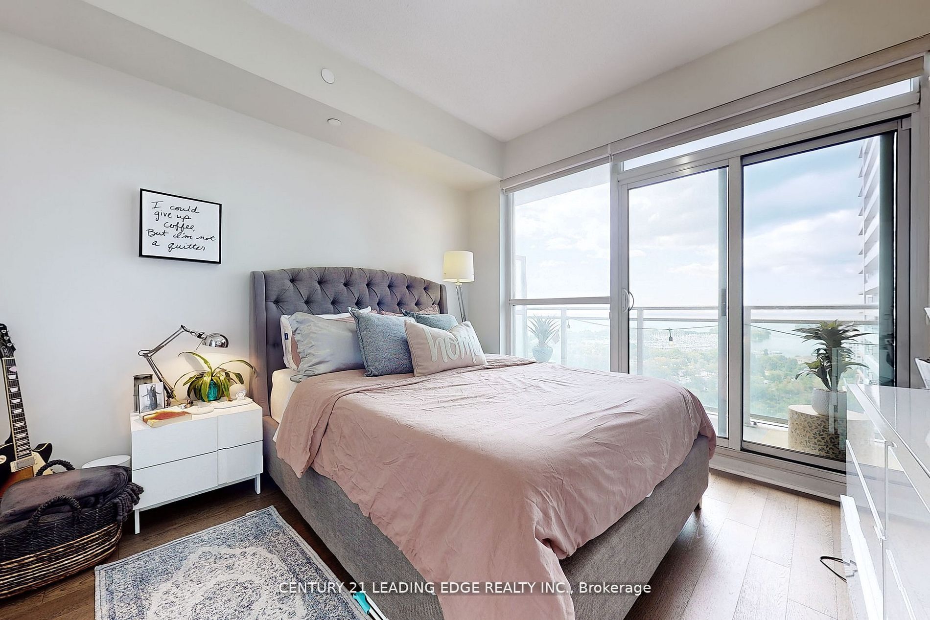 33 Shore Breeze Dr W, #1901