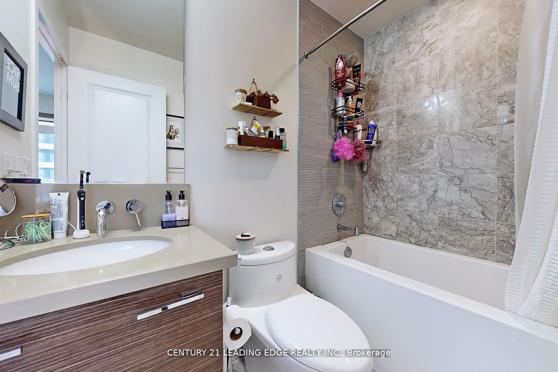 33 Shore Breeze Dr W, #1901