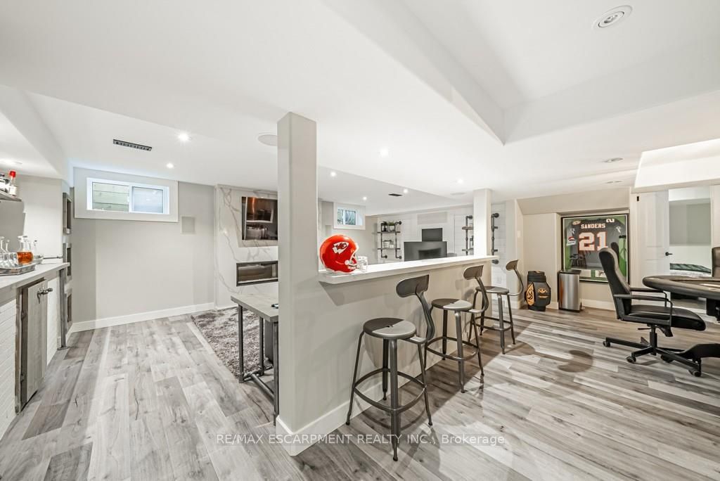 567 Rosedale Cres