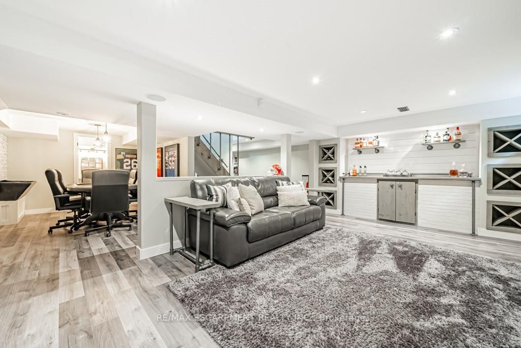 567 Rosedale Cres