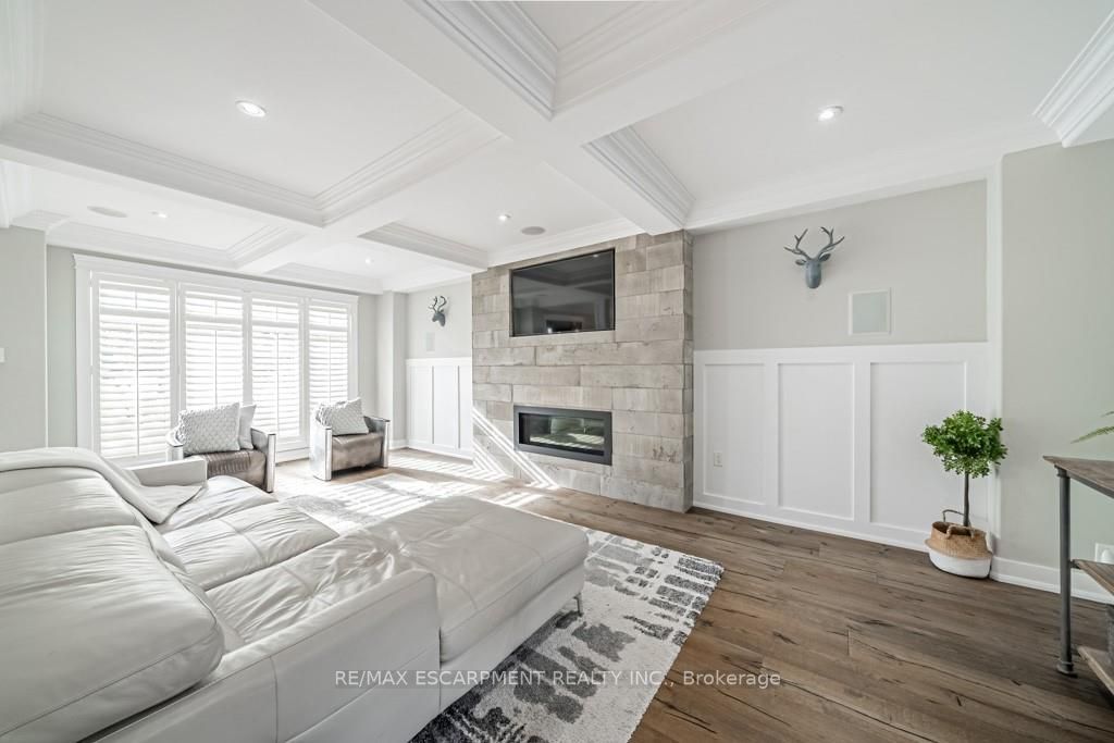 567 Rosedale Cres