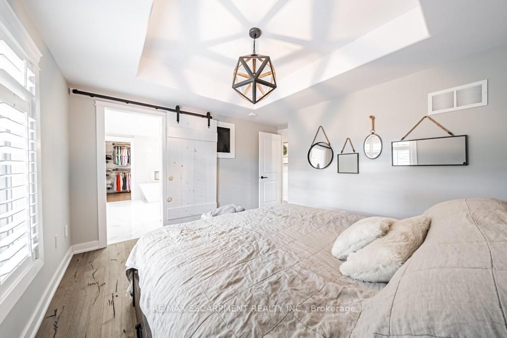 567 Rosedale Cres