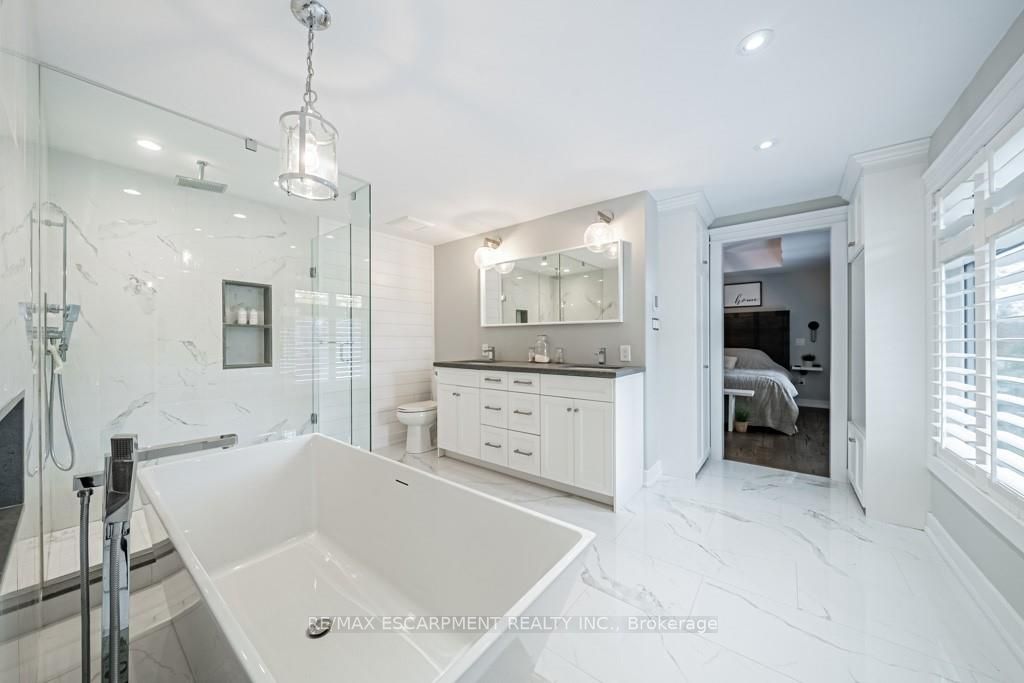 567 Rosedale Cres