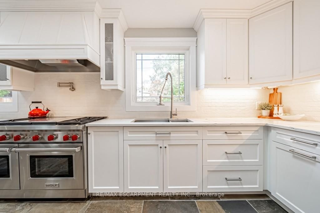 567 Rosedale Cres
