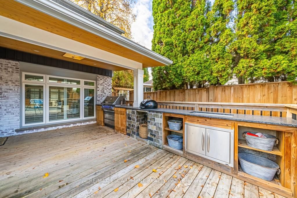 567 Rosedale Cres