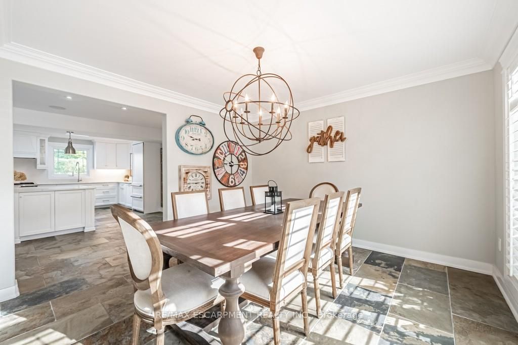 567 Rosedale Cres