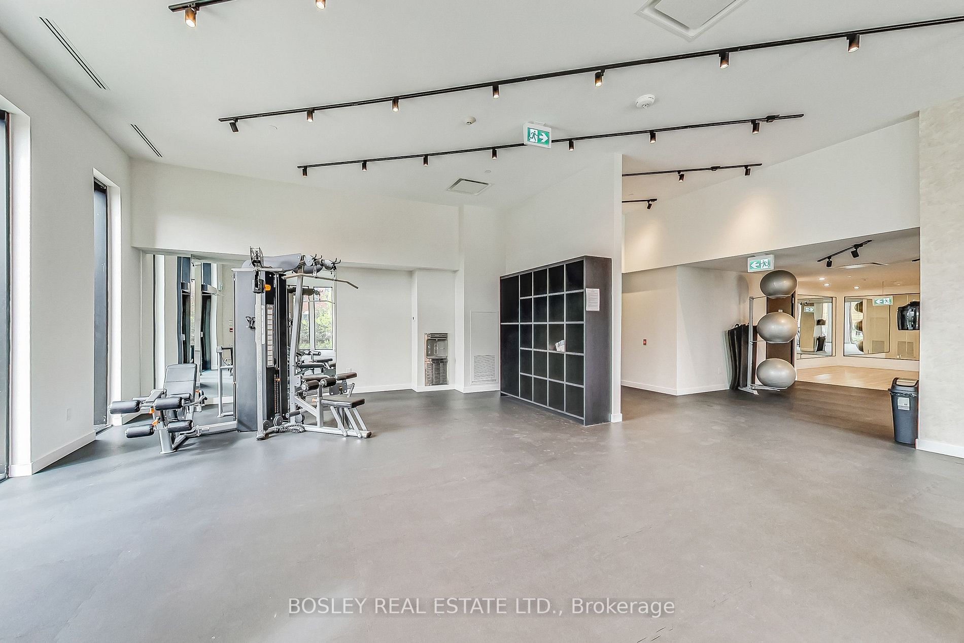 2300 St Clair Ave W, #1002