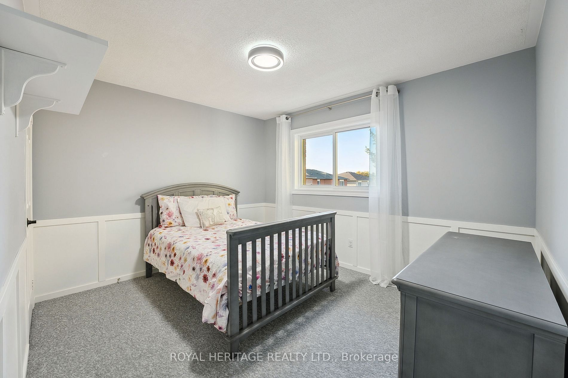 600 Amelia Cres