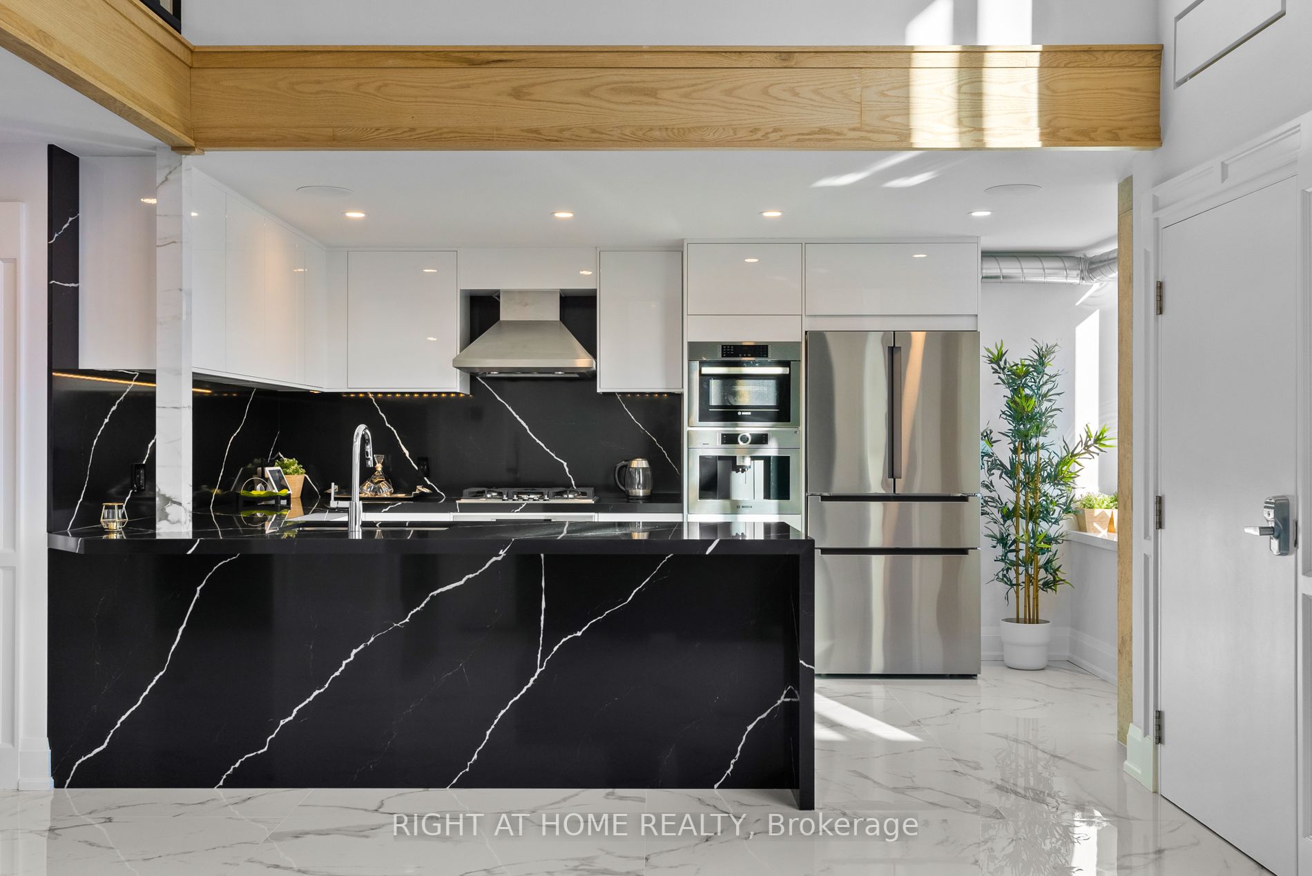300 Manitoba St, #311