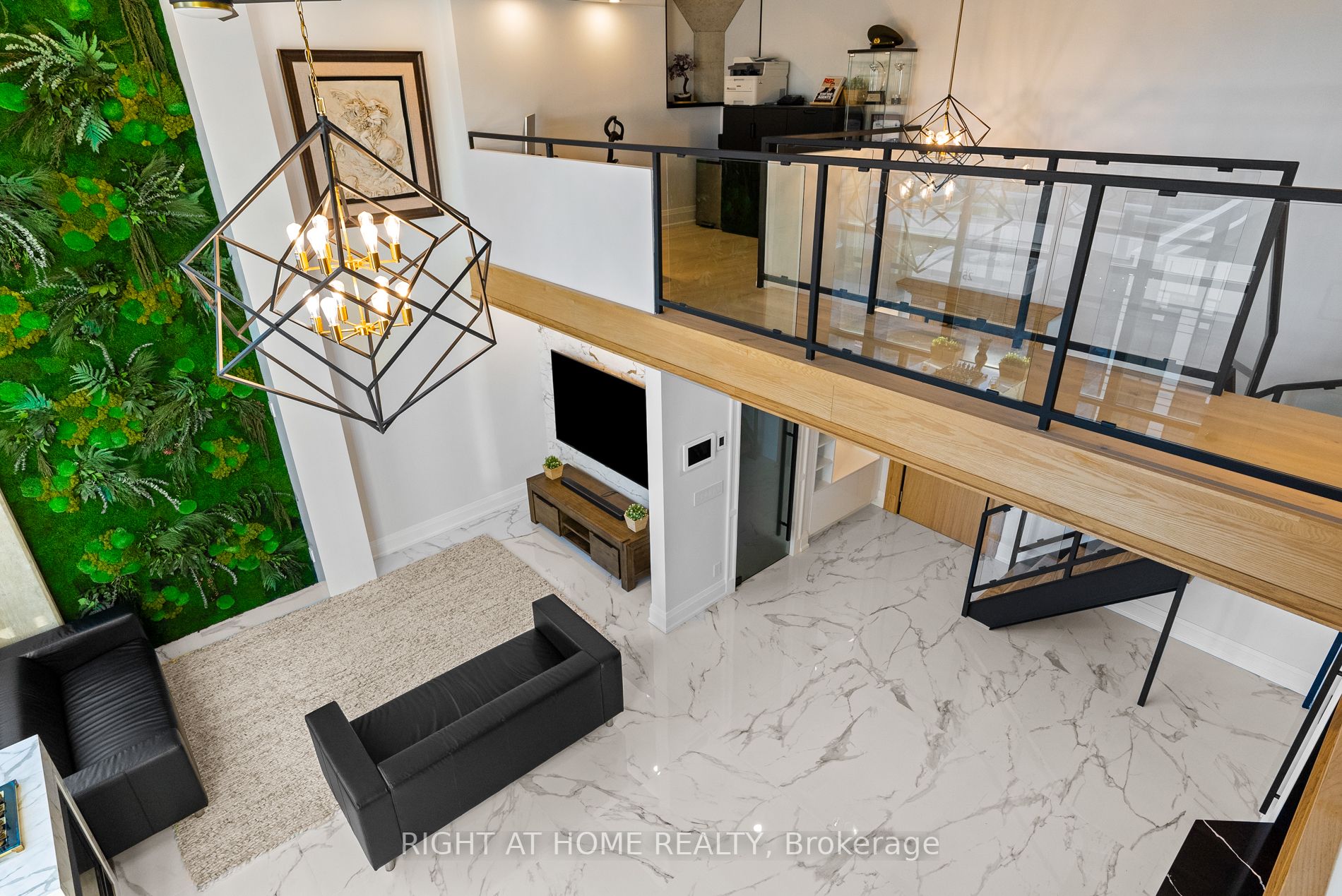300 Manitoba St, #311