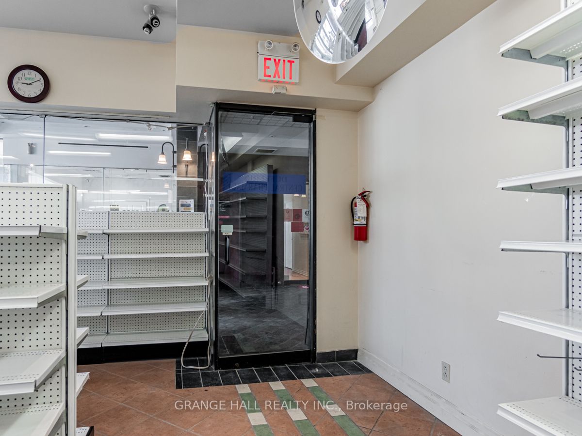 1649 Dufferin St, #101