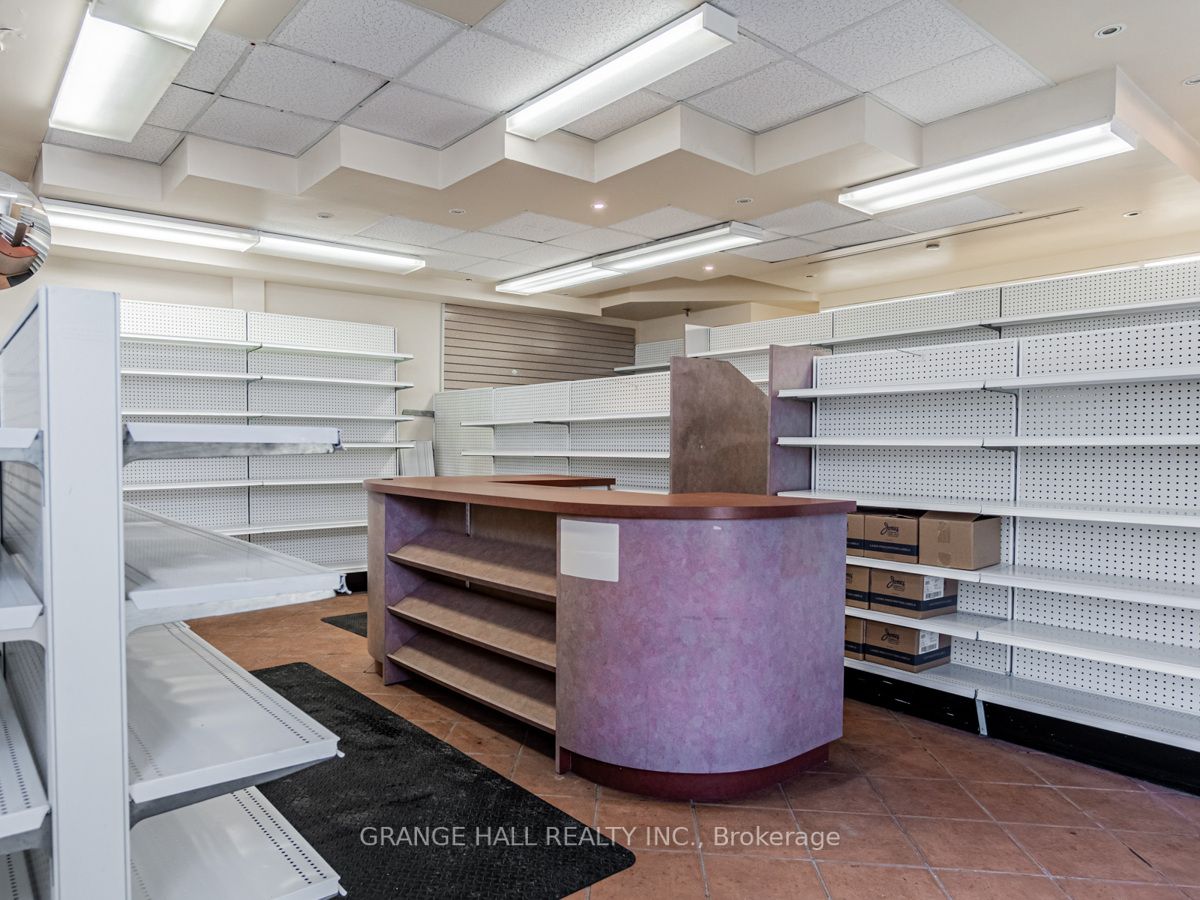 1649 Dufferin St, #101