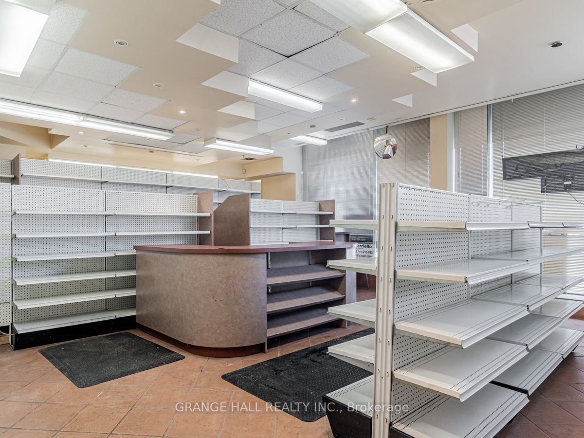 1649 Dufferin St, #101
