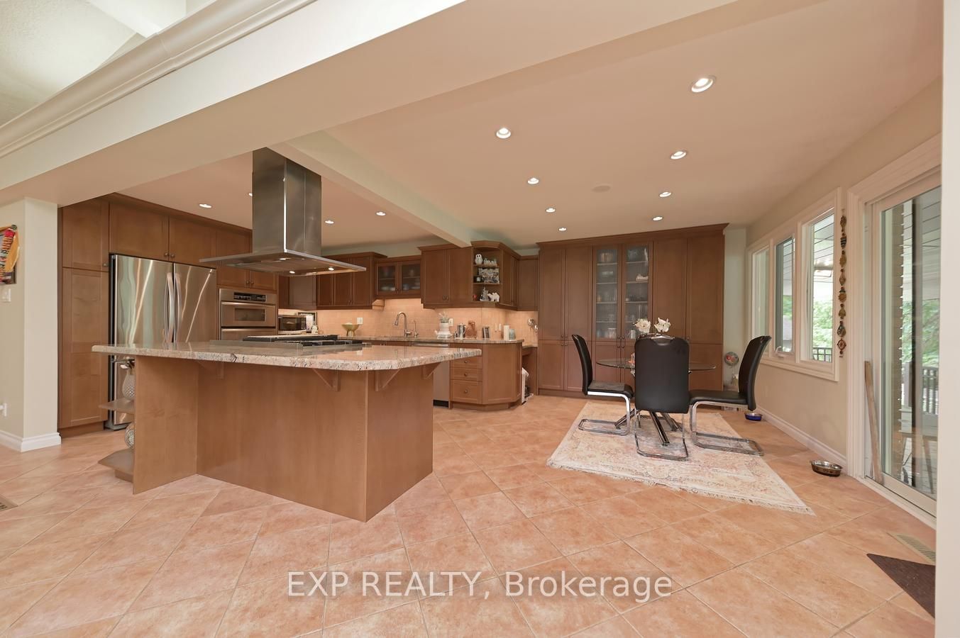 16 Cedar Dr