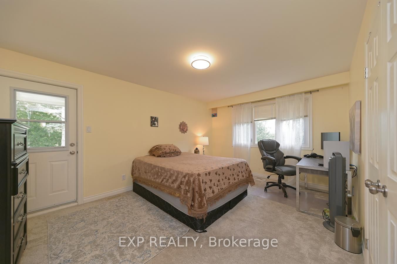 16 Cedar Dr