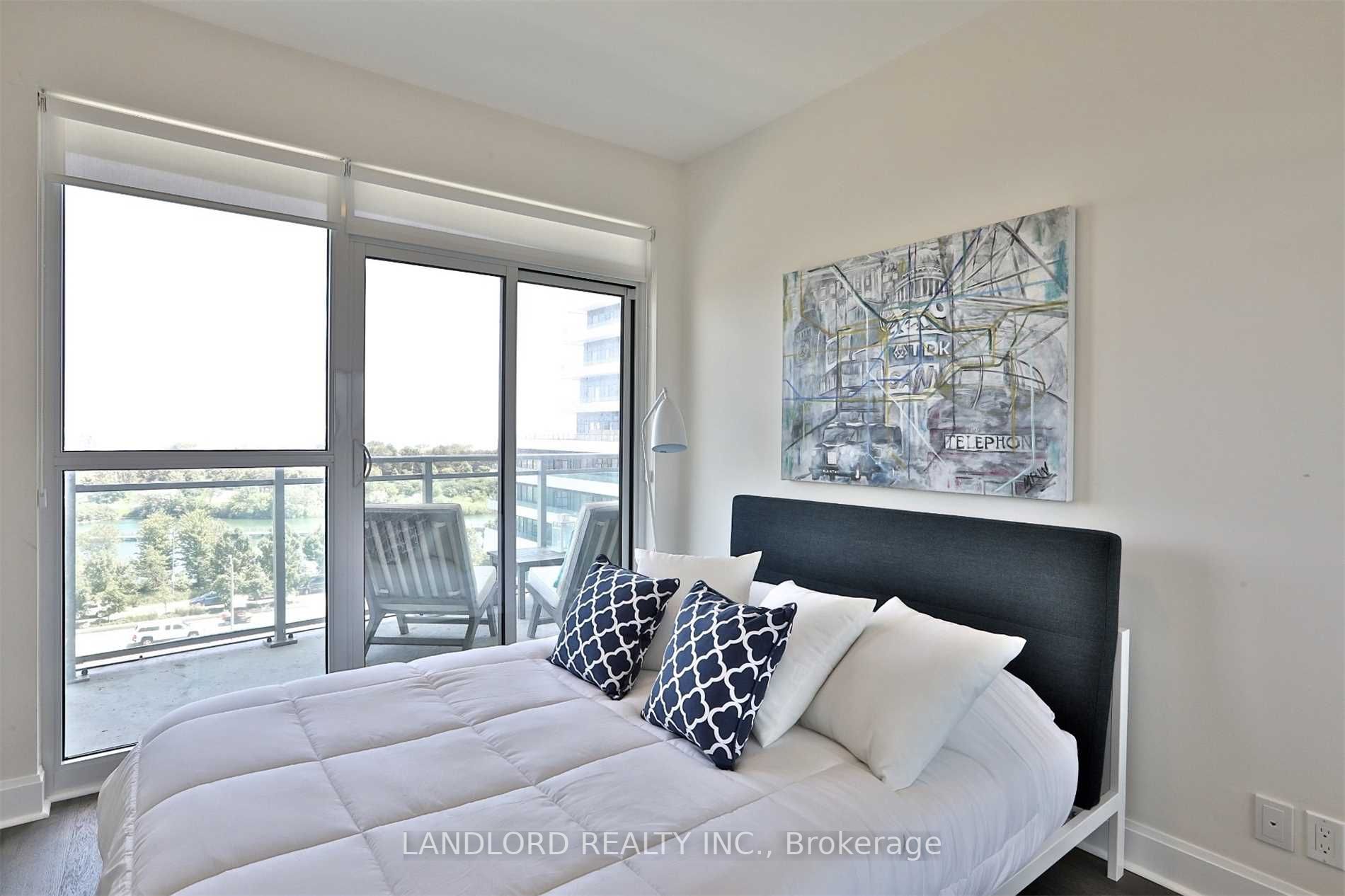 33 Shore Breeze Dr, #410