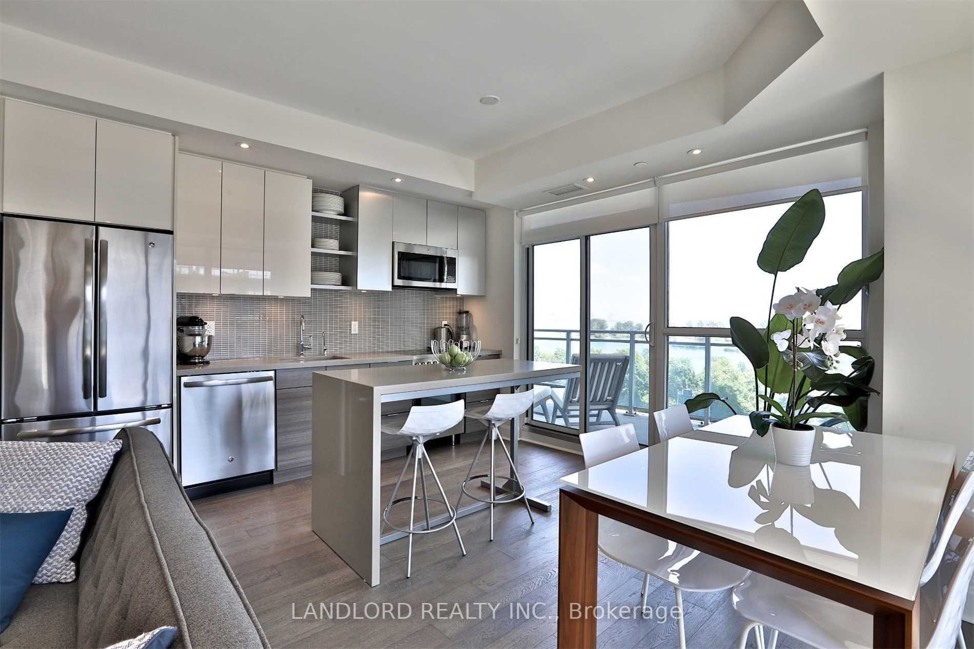 33 Shore Breeze Dr, #410