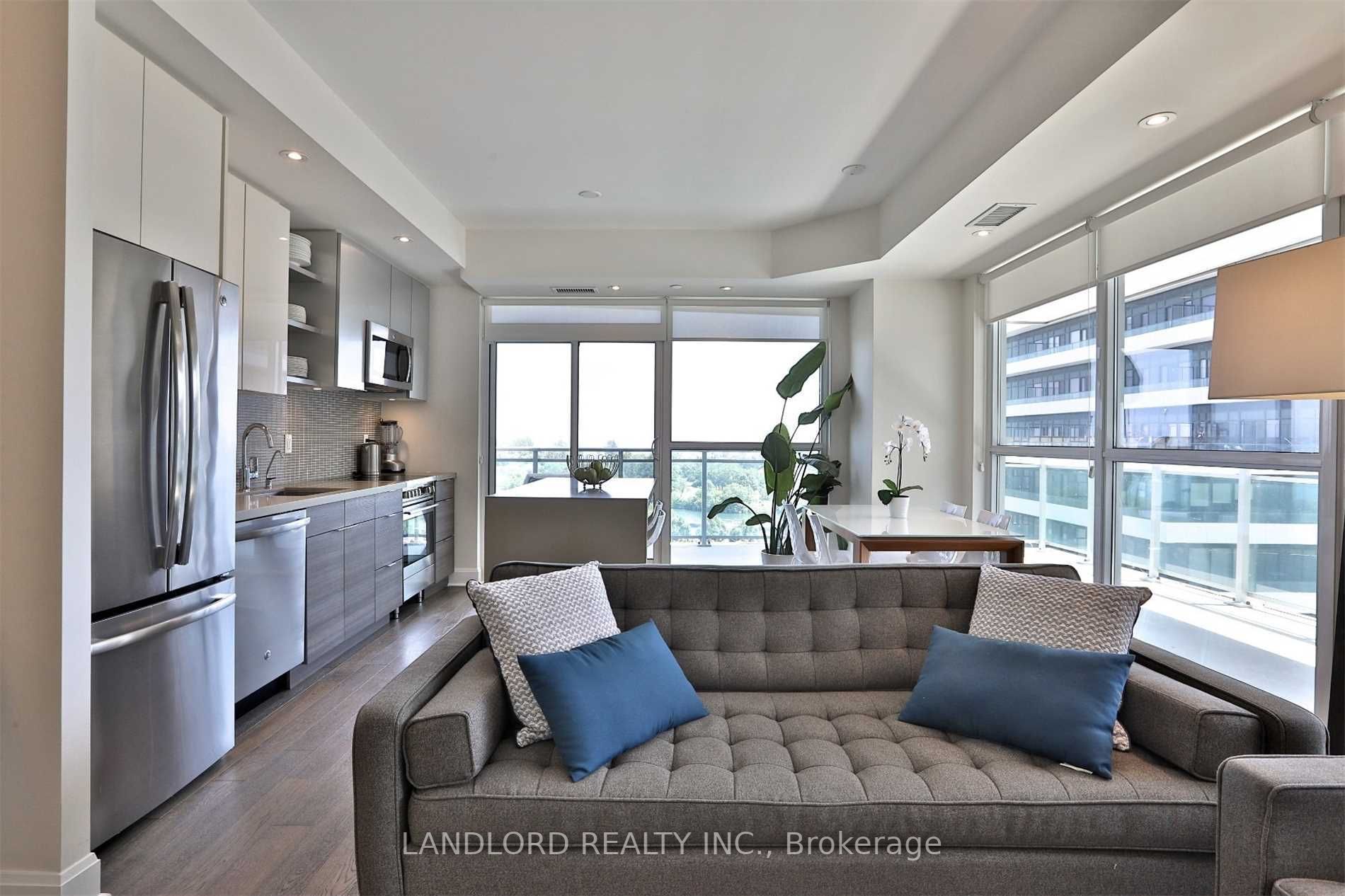 33 Shore Breeze Dr, #410