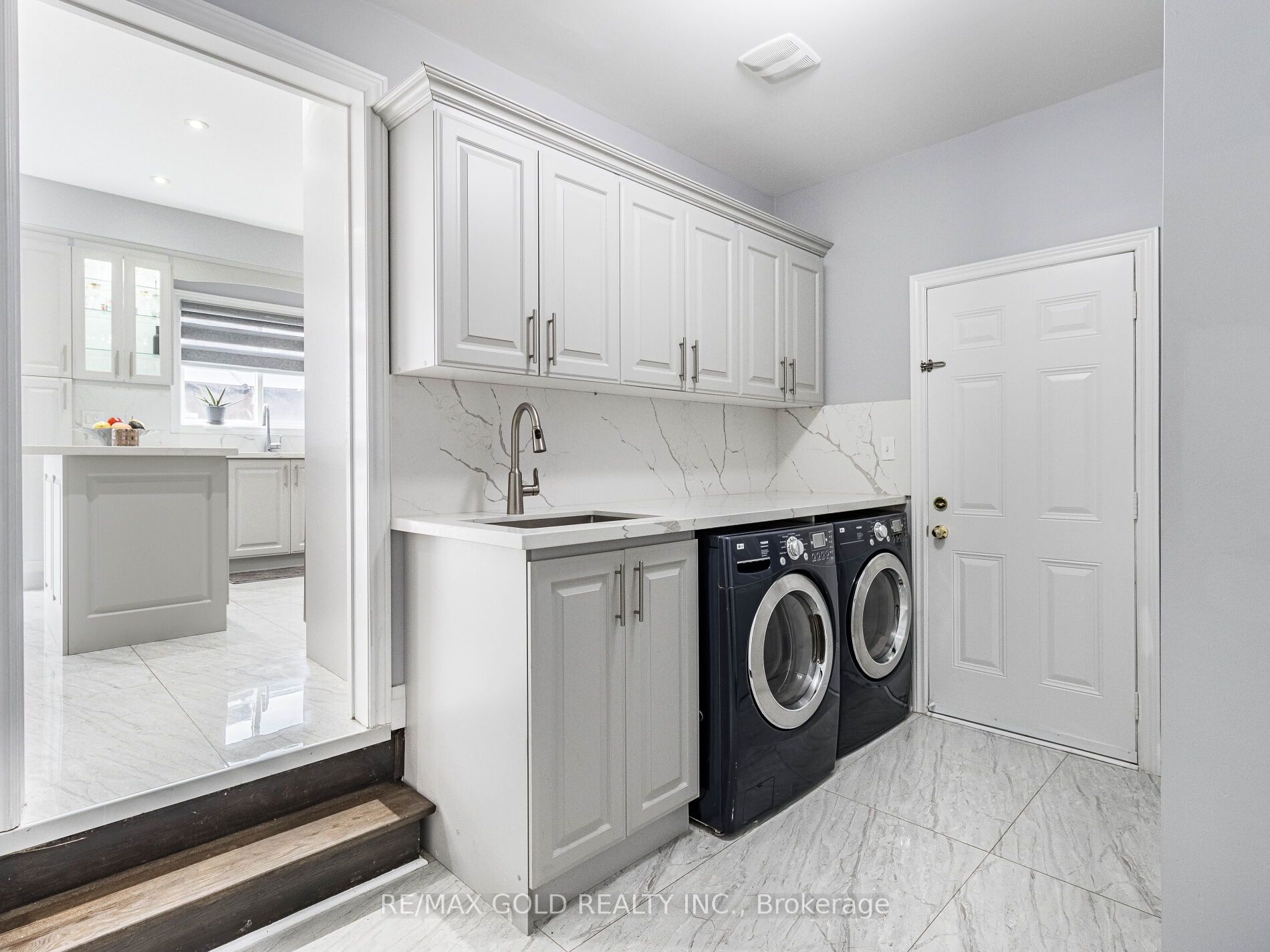 3 Powell Dr