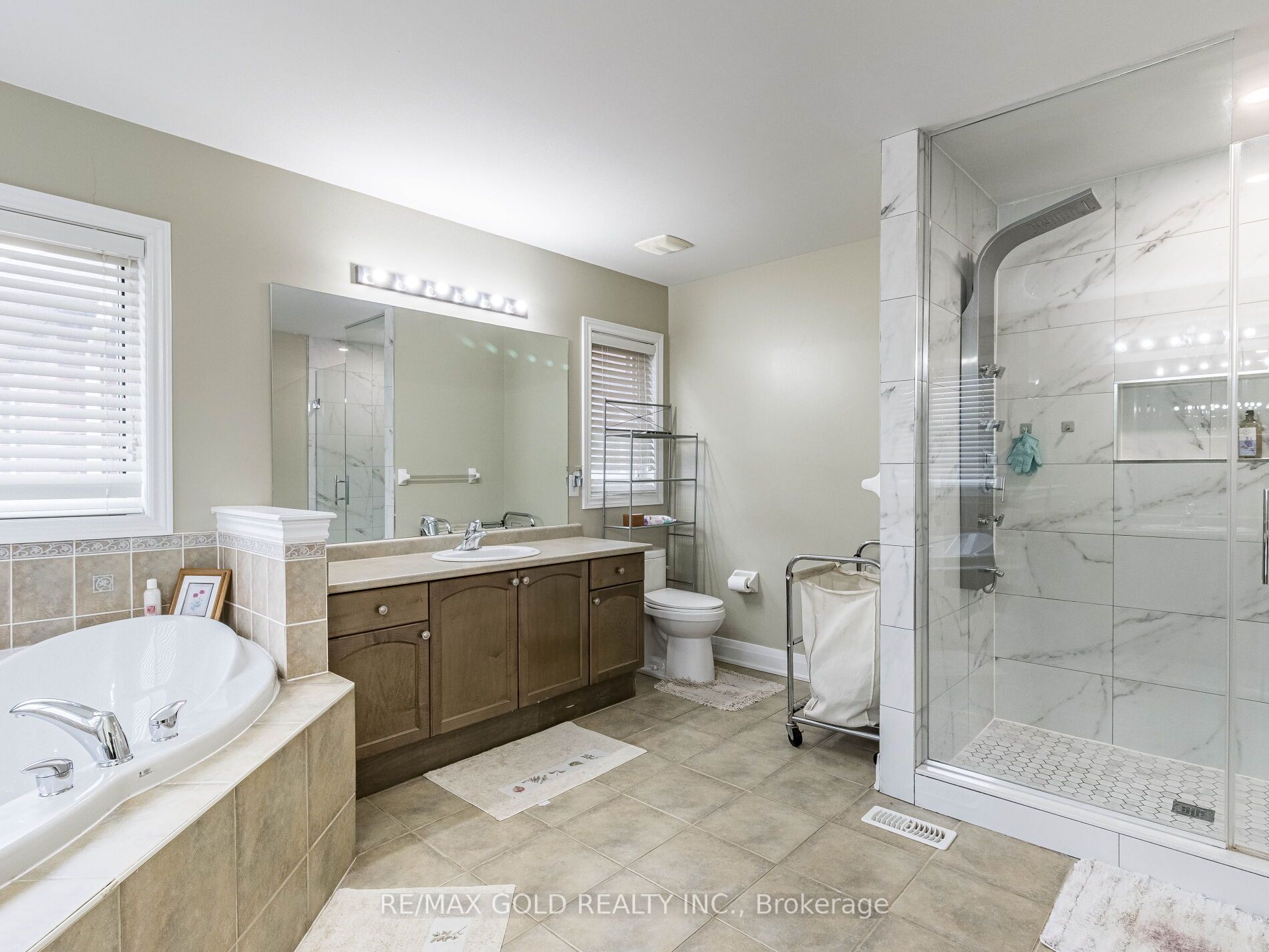 3 Powell Dr