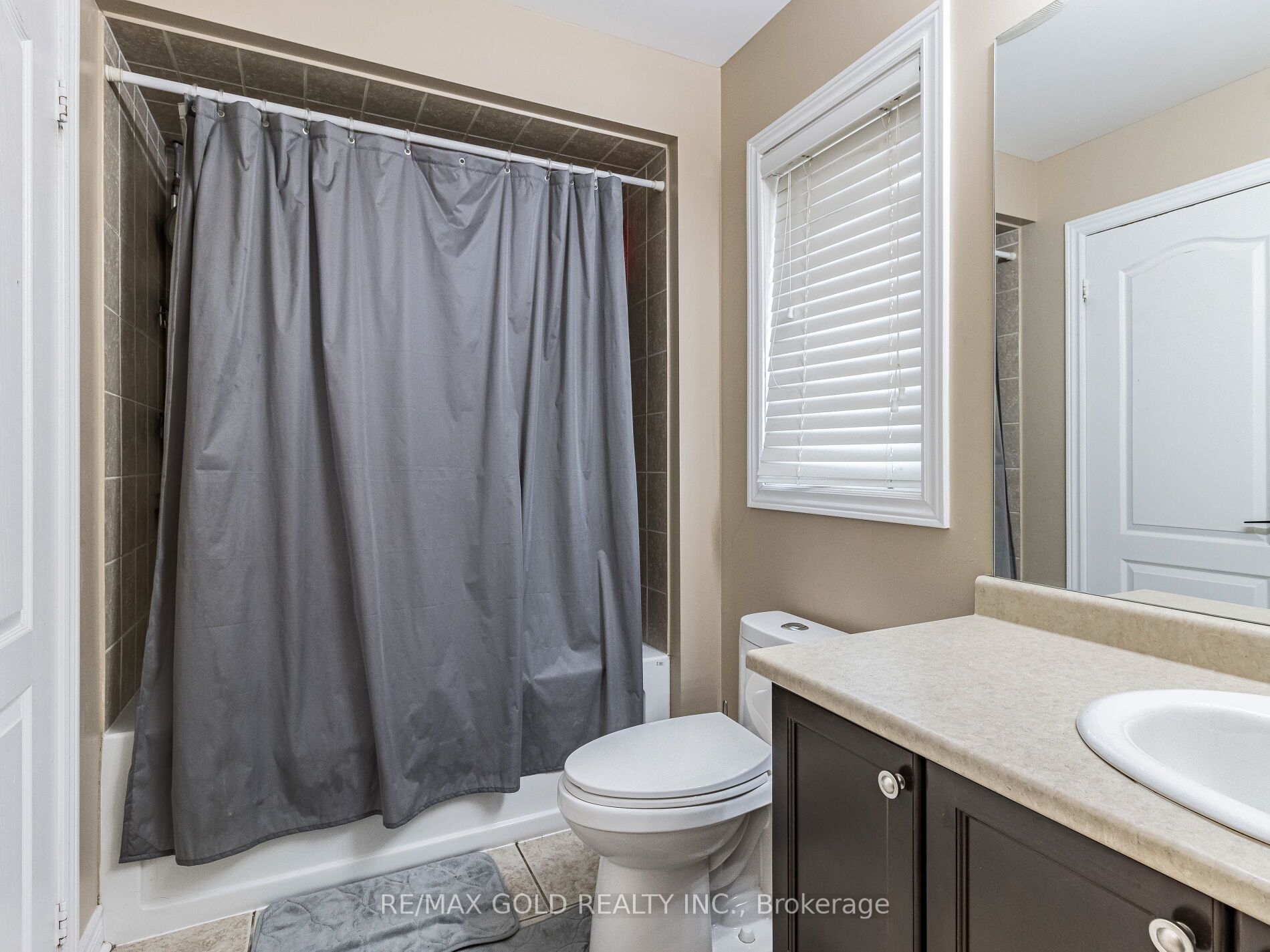 3 Powell Dr