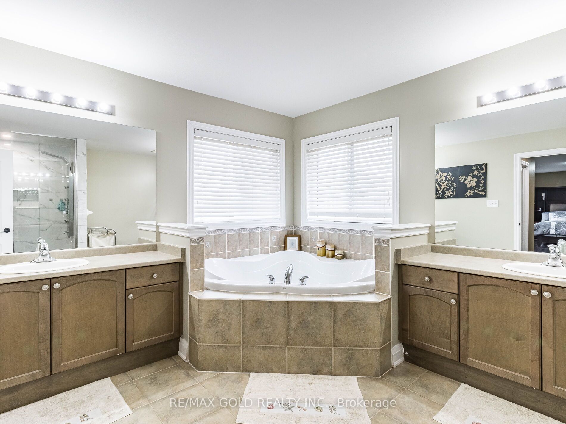 3 Powell Dr