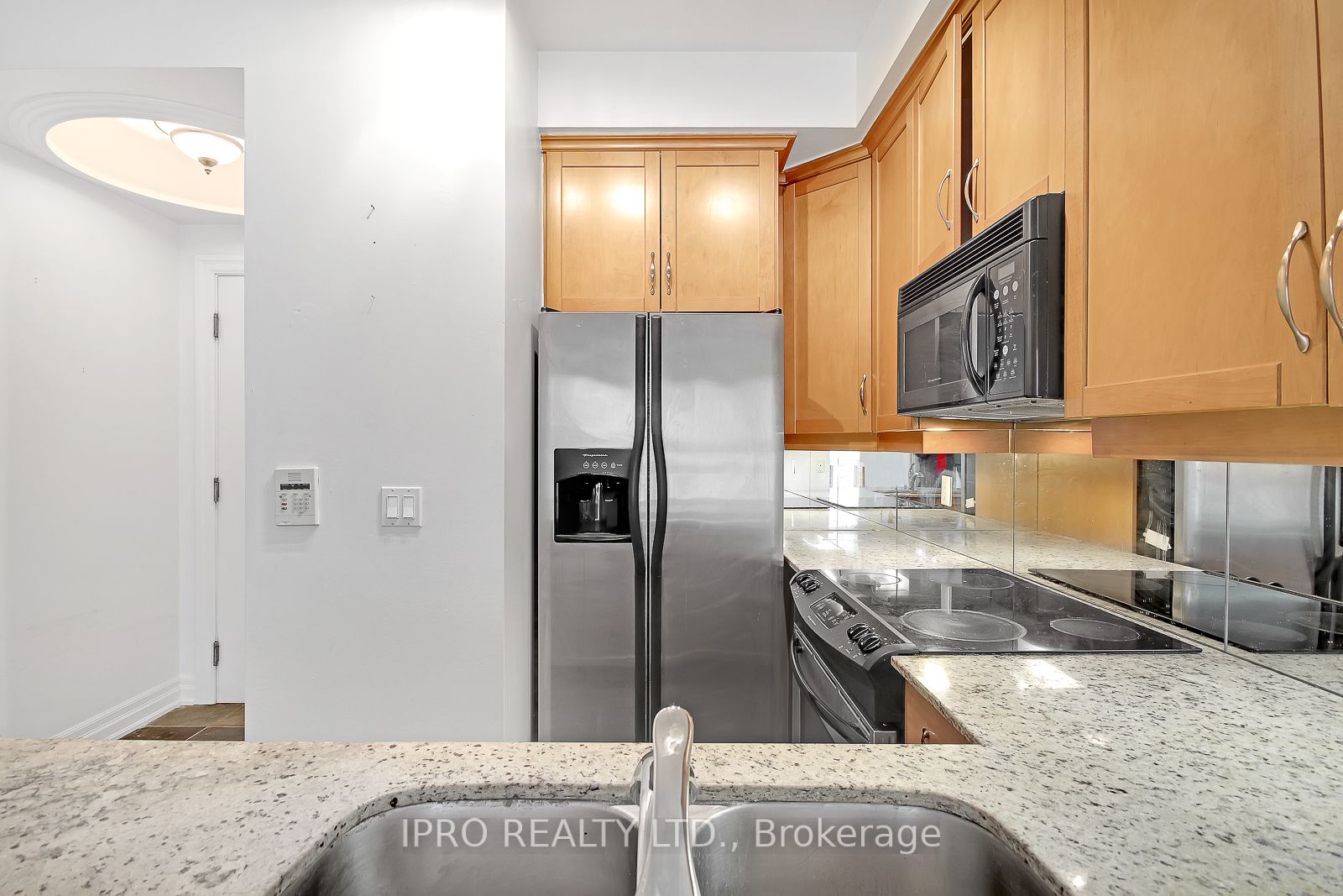 2087 Lake Shore Blvd W, #1202