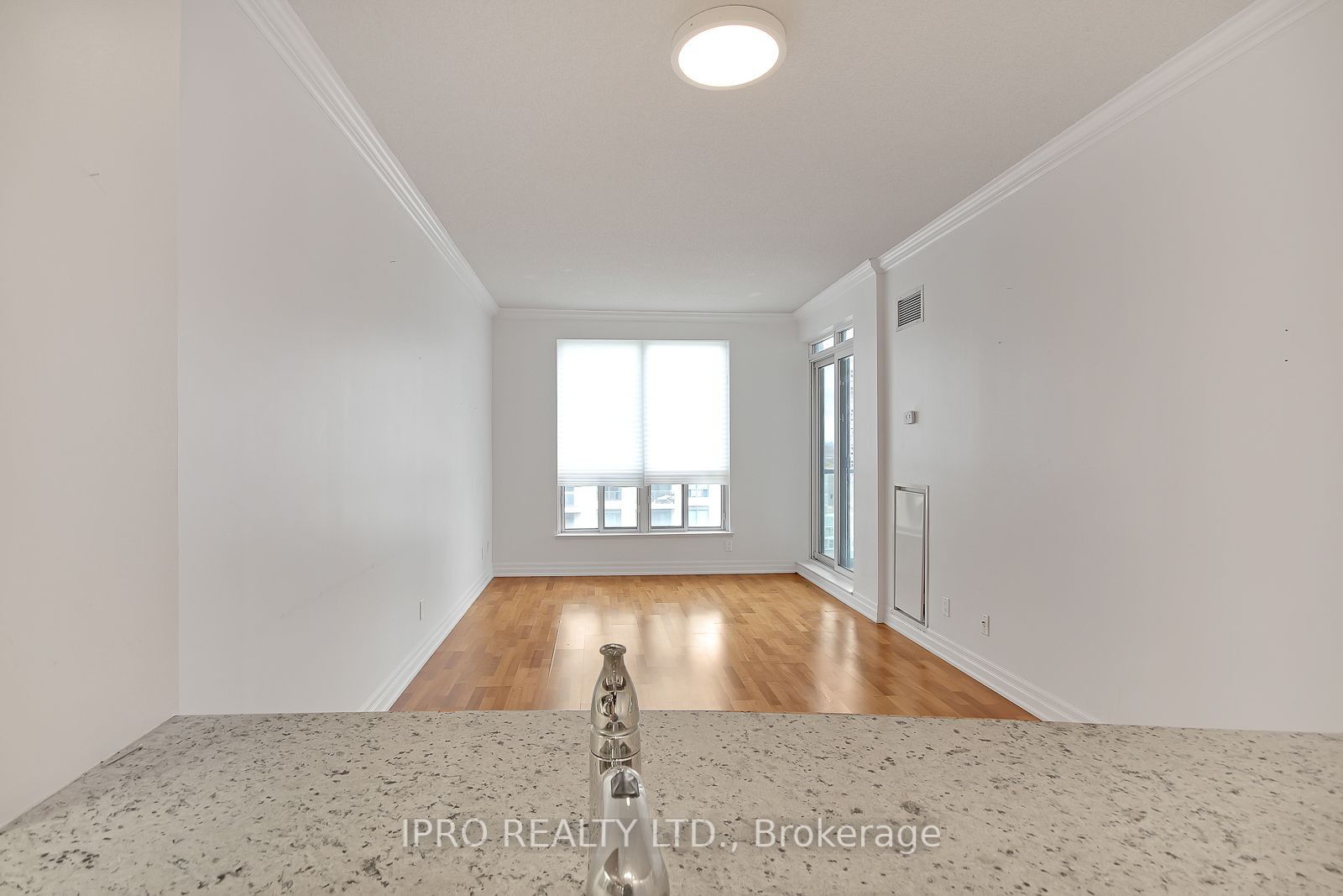 2087 Lake Shore Blvd W, #1202