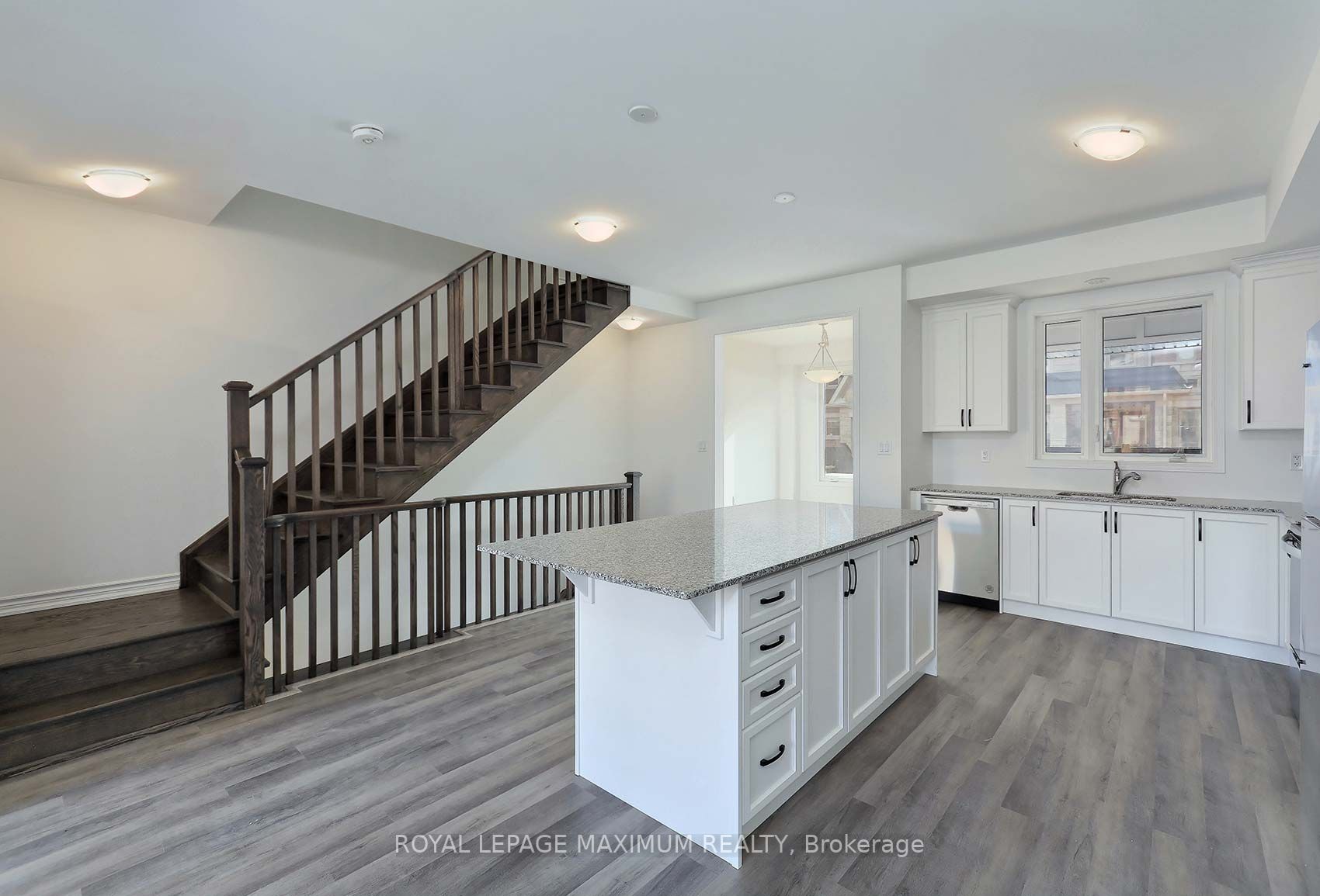 212 Keppel Circ