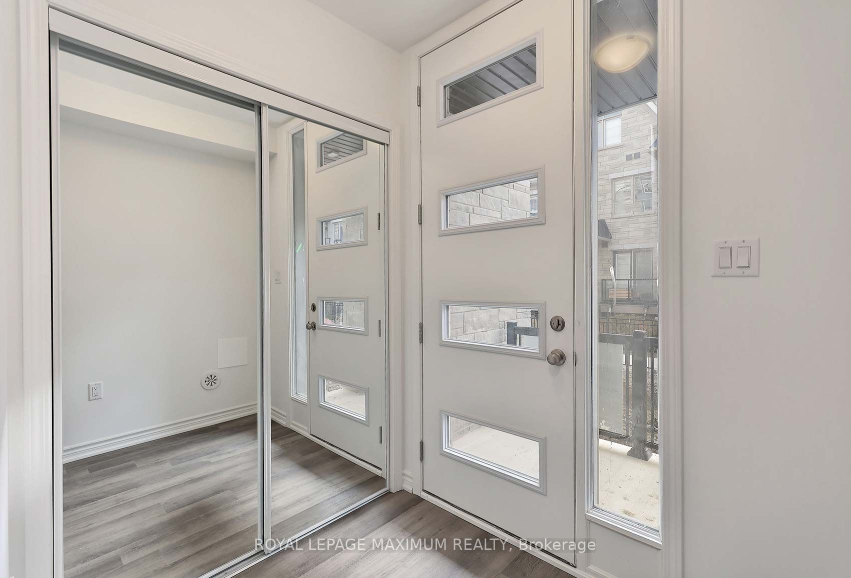 212 Keppel Circ