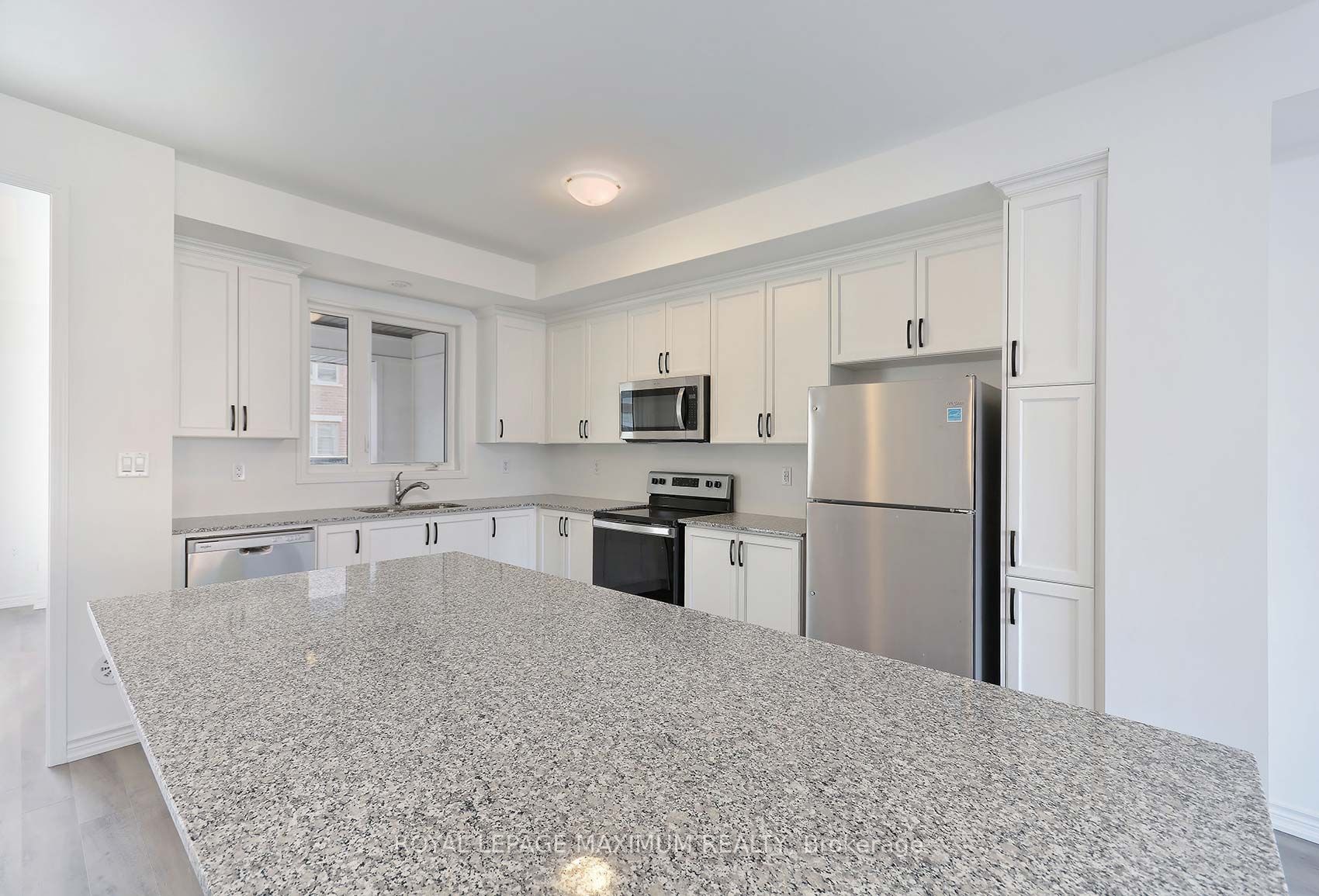 212 Keppel Circ