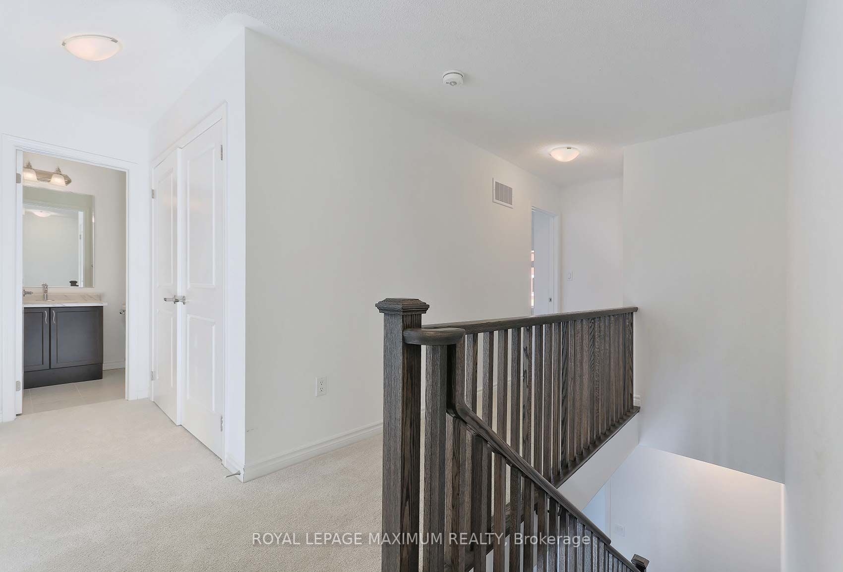 212 Keppel Circ