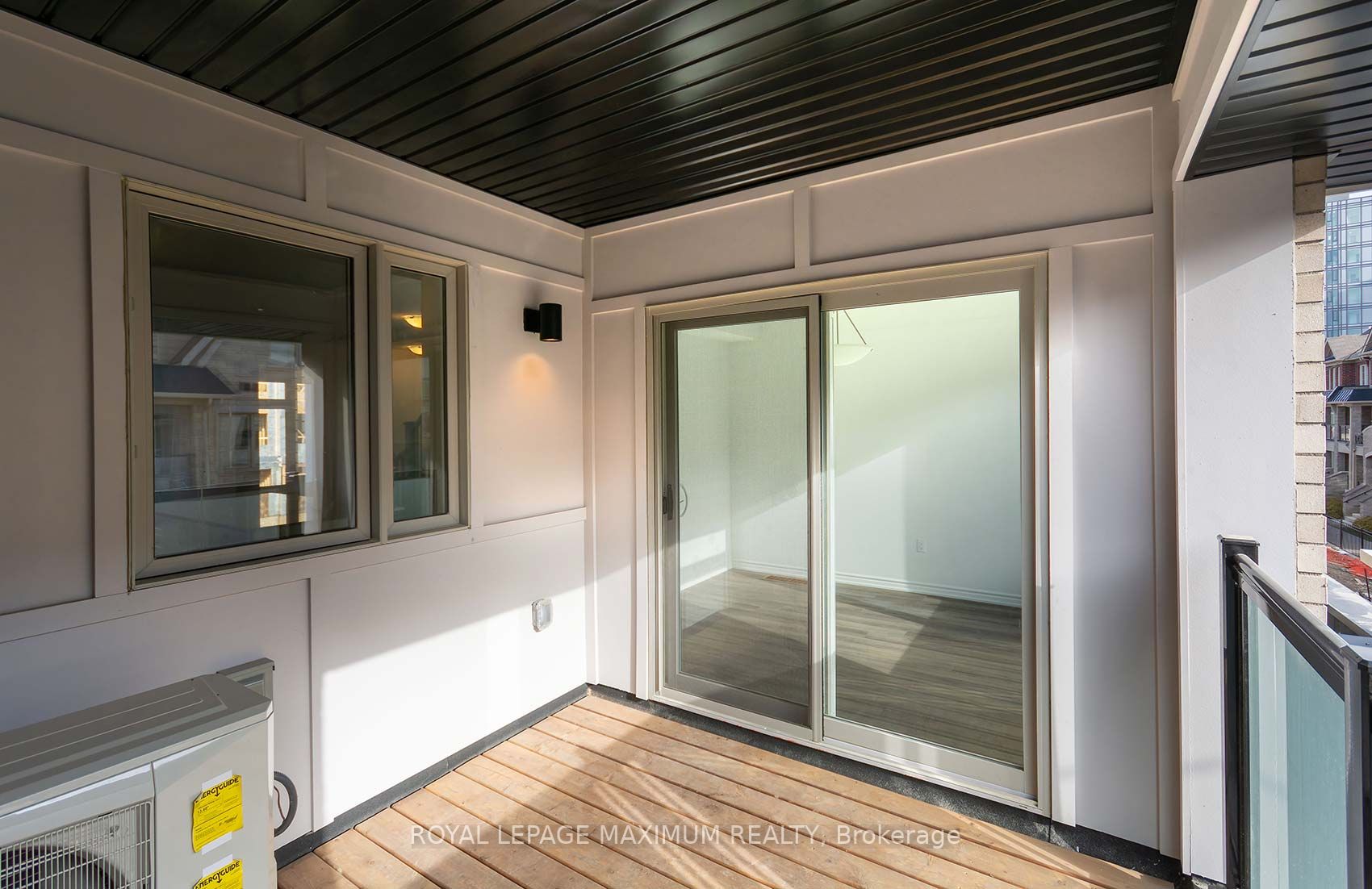 212 Keppel Circ