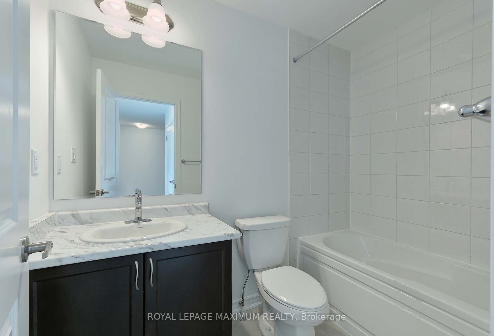 212 Keppel Circ