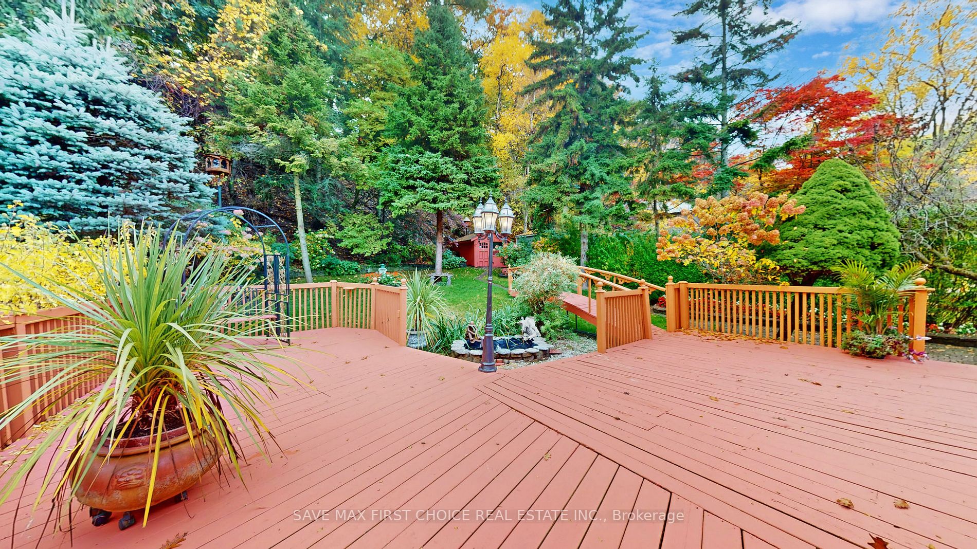 196 South Kingsway