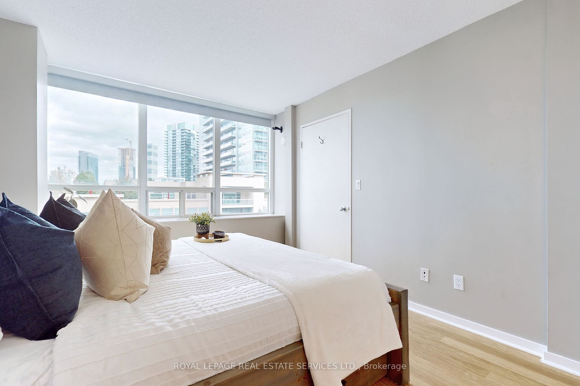 300 Manitoba St, #309