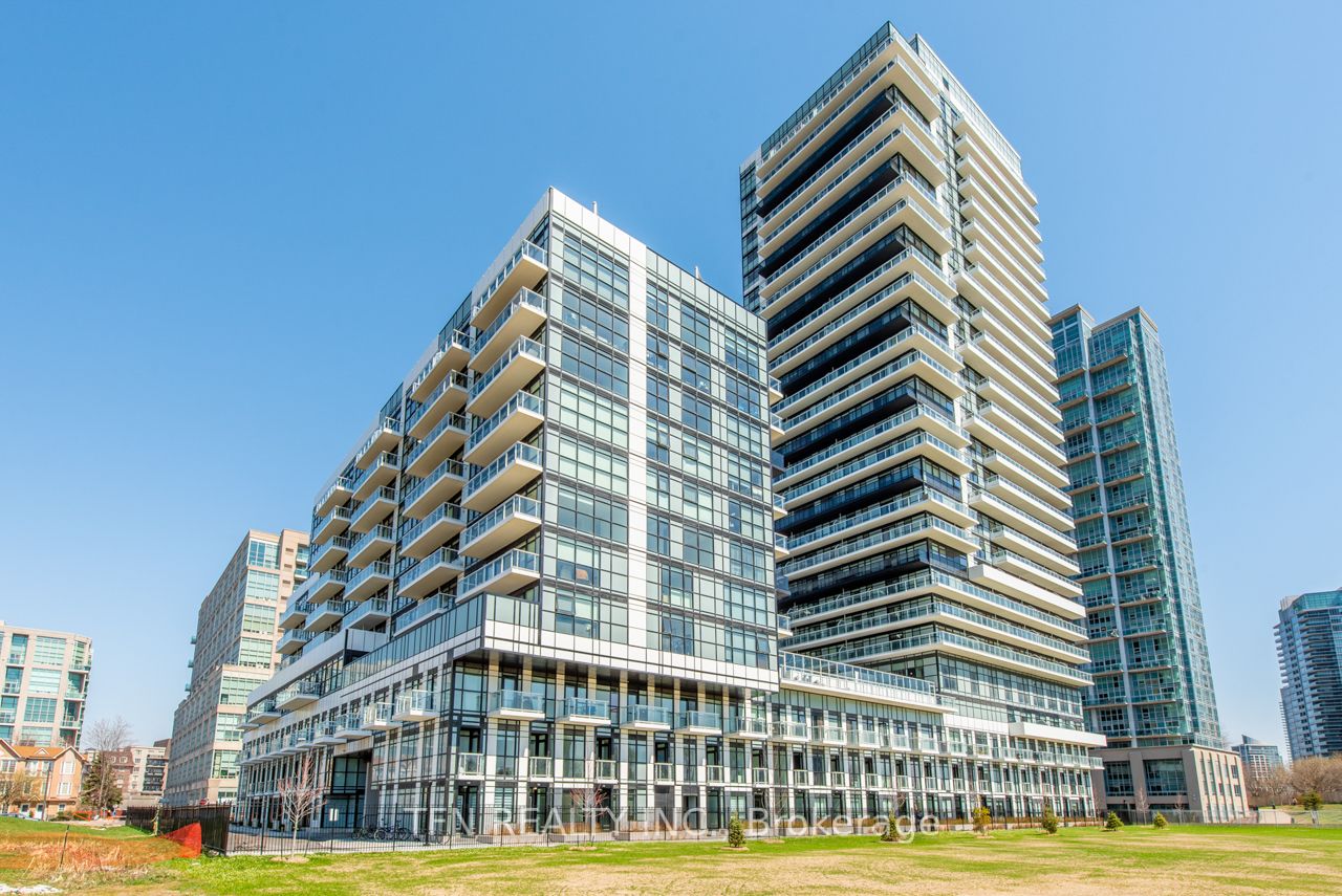 251 Manitoba St, #918