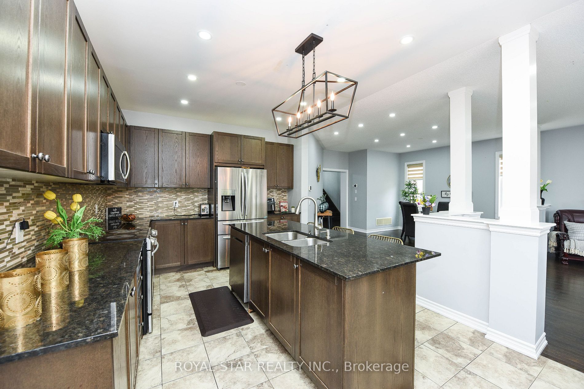 111 Fawnridge Rd
