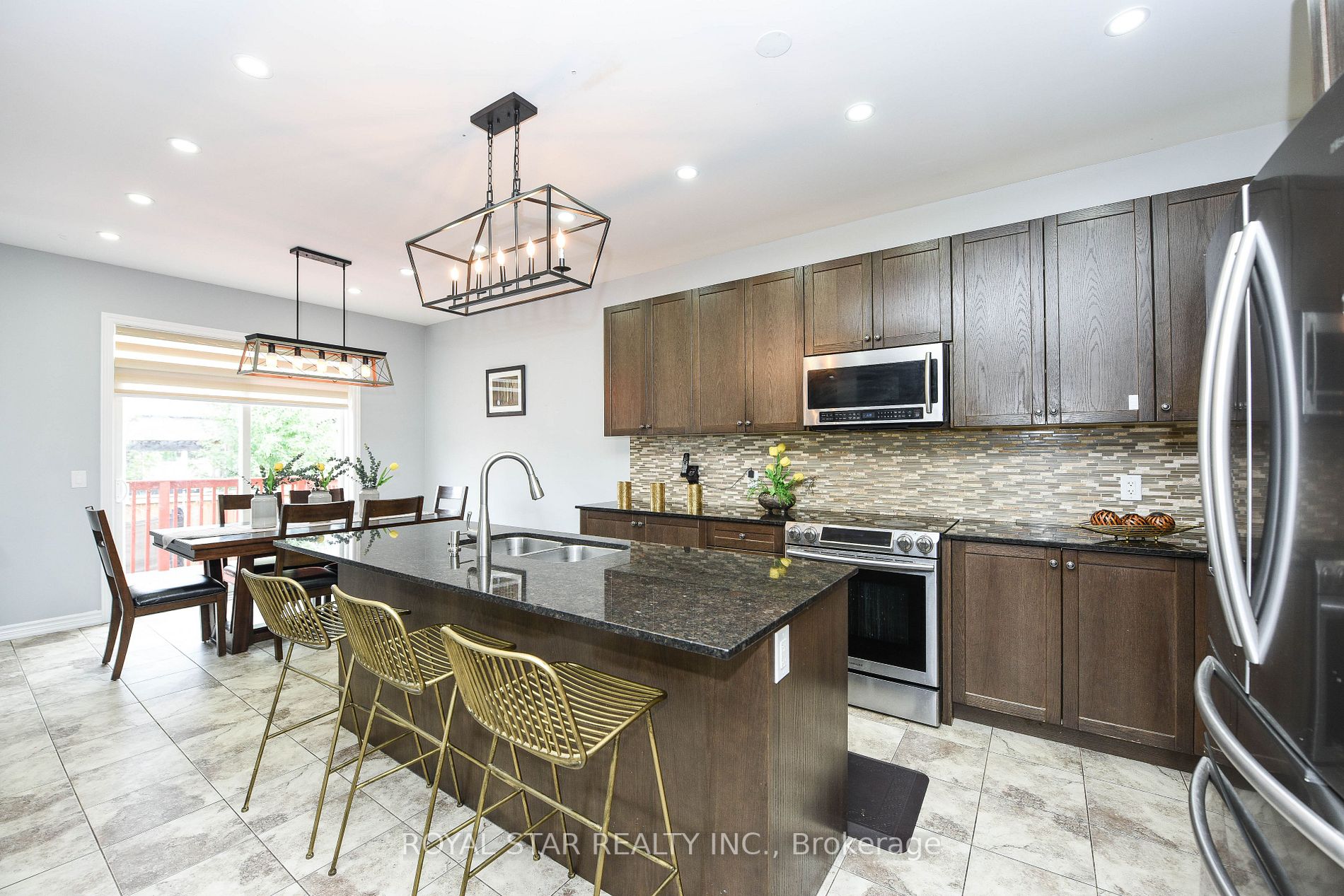 111 Fawnridge Rd