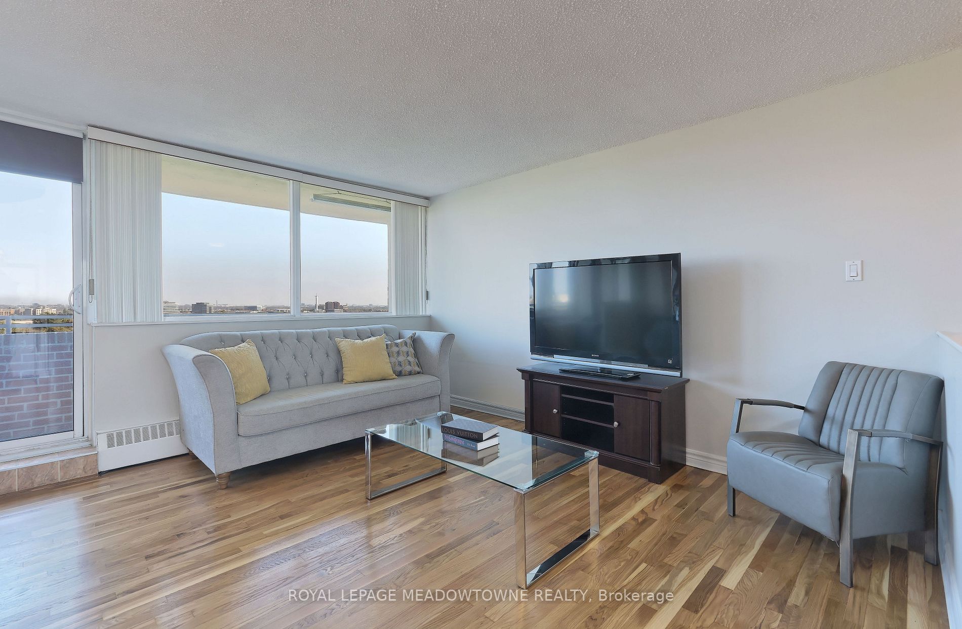 2301 Derry Rd W, #908